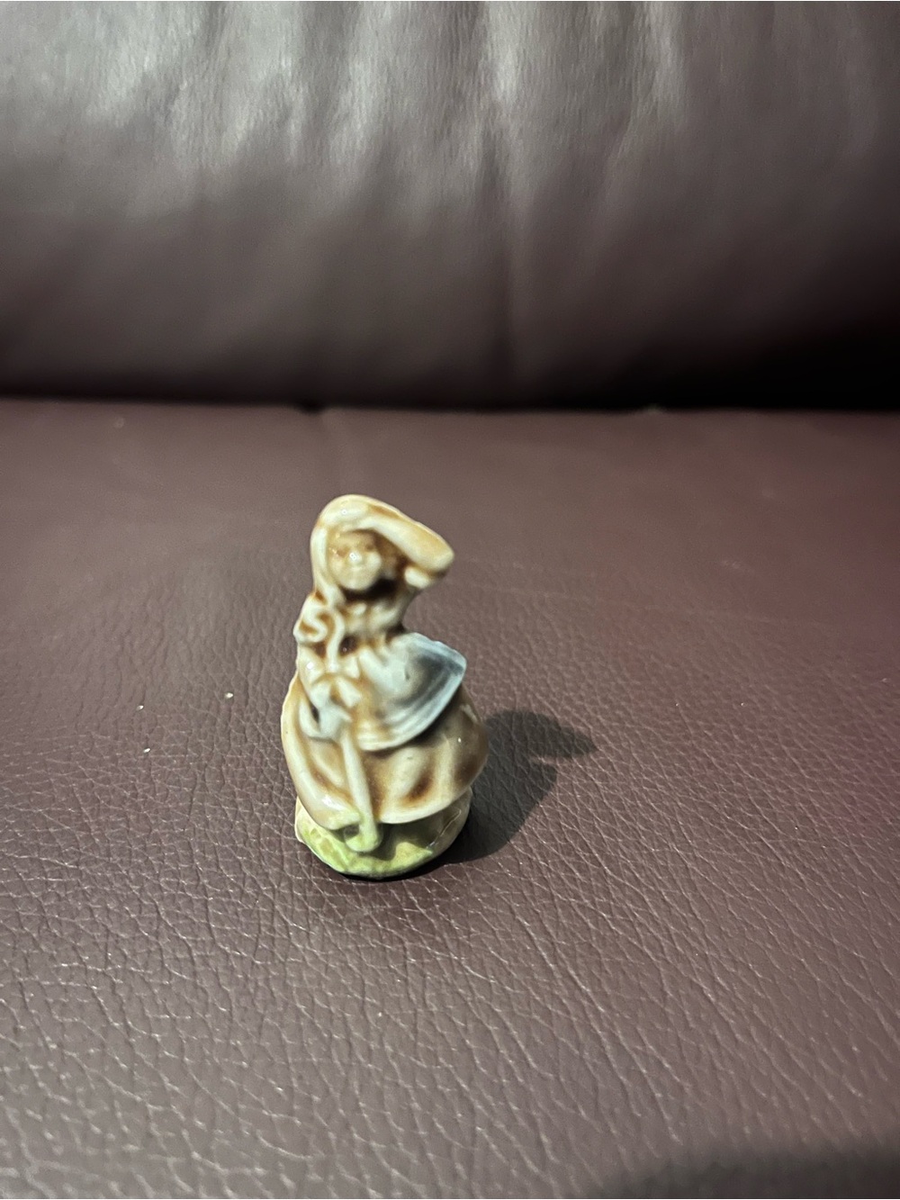 10 Antique red rose tea wades nursery rhyme collection Home Art Sculpture - Picture 10 of 11